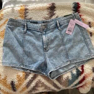 NWT High waisted mom shorts